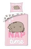 Pusheen Wendebettwäsche Nap Time & Lazy Club – Bettbezug 140 x 200 cm + Kissenbezug 70 x 90 cm – 100 % Mikrofaser, ultraweich und atmungsaktiv