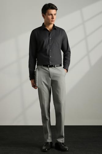 Image of Van Heusen Men Cotton Solid Slim Fit Formal Shirt