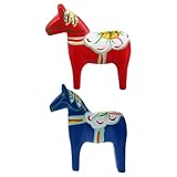 Compactes et polyvalentes : ces petites figurines décoratives de chevaux en bois sont conçues pour s'intégrer facilement sur un bureau, une étagère ou une cheminée, ajoutant une touche d'élégance sans encombrer l'espace. statues d'animaux en bois, sculptures en bois sculptées à la main