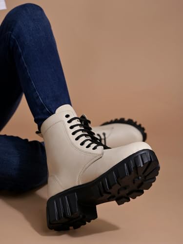 Shoetopia lace boots – image 3