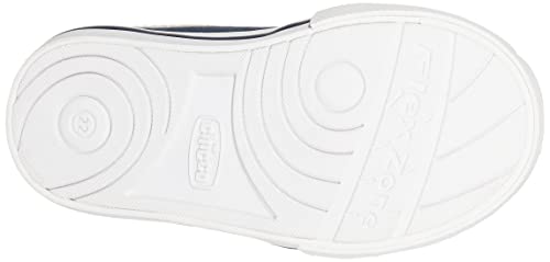 Chaussures Chicco bleu finis les lacets défaits avec les scratchs