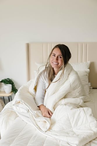 Image of Woolino Premium Australian Wool Duvet Insert Bed Comforter, Mid-Weight Wool Comforter, Washable, Queen