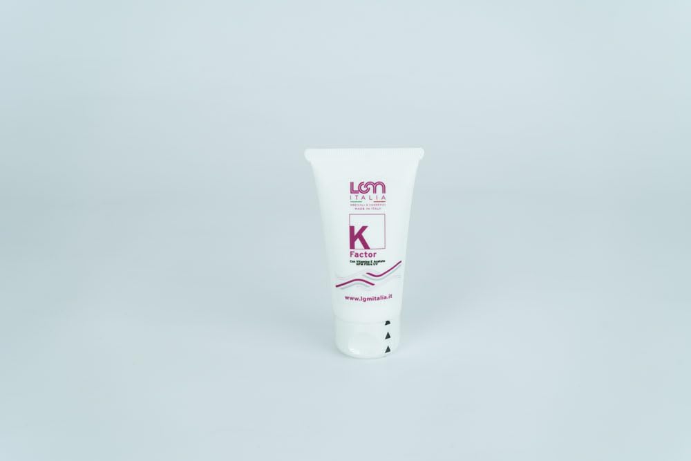 LGM ITALIA CREMA FACTOR K 50 ml. indicata per tutti i tipi di pelle, rigenerante, antietà, elasticità, idratante, Vitamina E acetato, NFM protegge dall'idratazione, Vitamina K e filtro UV