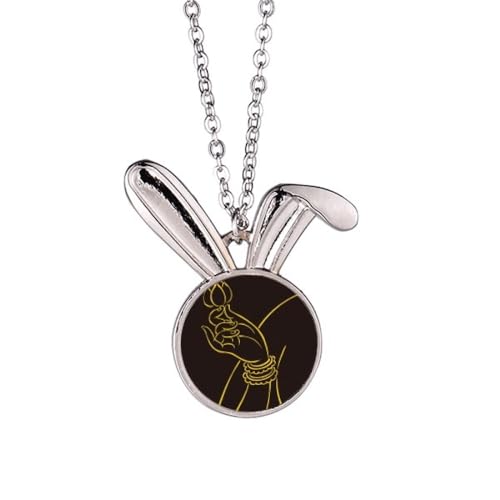 Culture Collier pendentif main de lotus noir et jaune pour style bohème chic