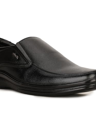 Image of Bata Men Pull On Shoes