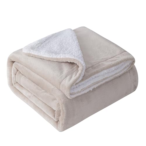 Mixibaby Flauschige Kuscheldecke Sherpa Coral extra weich & warm Wohndecke Flanell Fleecedecke, Größe:150 cm x 200 cm, Farbe:Beige