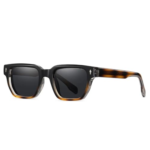 Lunettes de soleil rétro en terrasse avec verres dégradés transparents œil de chat