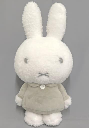 ミッフィー　ぬいぐるみ　モノトーン Amazon.co.jp: ミッフィー SLサイズ ぬいぐるみ モノトーン 全2