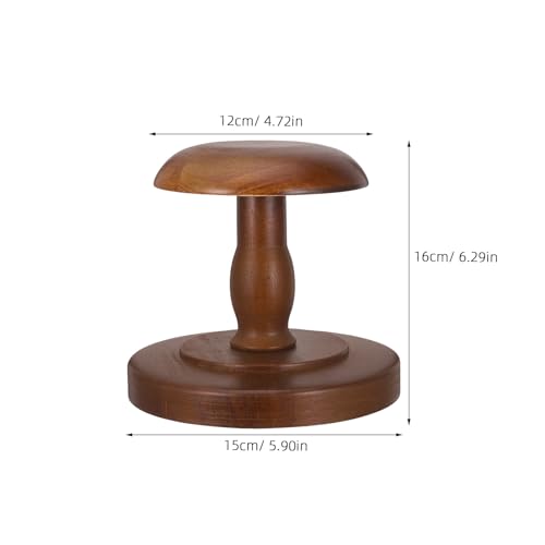 Rangement casquette compact pour éviter les déformations sur votre bureau