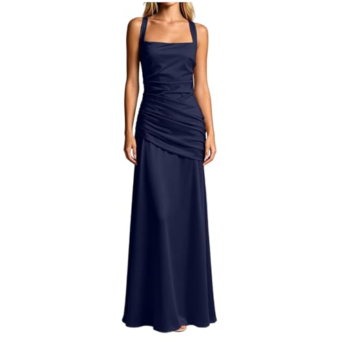 Robe de soirée longue moulante col carré qui sublime la silhouette