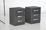 2 pièces : utilise pleinement les coins étroits. Avec ces deux tables de chevet à tiroirs, vous pourrez profiter au mieux de l'espace entre le canapé et le fauteuil, ou entre le lit et le mur.