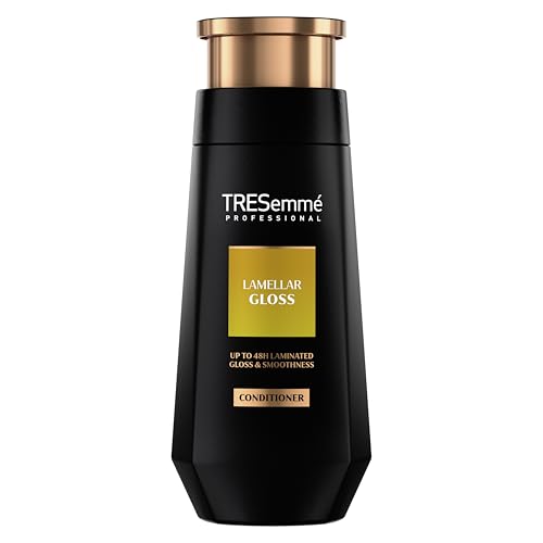 TRESemme Lamellar Gloss Conditioner salon-grade hair care for a smooth fibre finish 300 ml