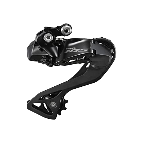 Cambio SHIMANO 105 Di2 2x12 velocità. Nuovi livelli di prestazioni per i cambi da strada SHIMANO a 12 velocità. Cambio Di2 12v wide range, compatibile 36D. Ricevendo il segnale wireless dalla leva del cambio, il cambio SHIMANO 105 completa la cambiata istantaneamente con l'attuatore ad alte prestazioni e la struttura ottimizzata del meccanismo.