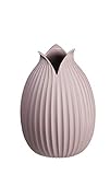 Die hohe Vase hat die Farbe Mauve, eine dezente Farbe mit einem rosa Unterton