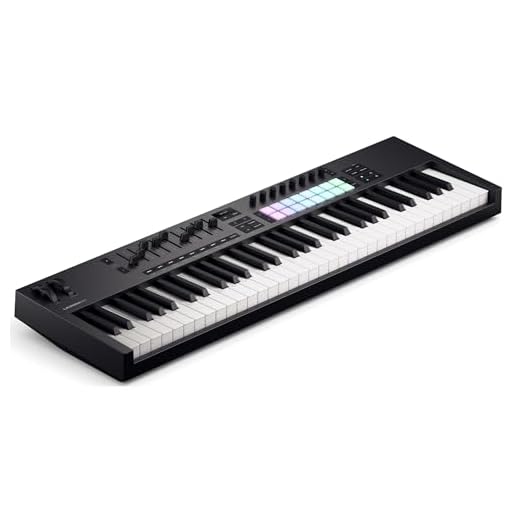 Novation Launchkey 61 [MK4]: Controlador de teclado MIDI, 61 teclas, semicontrapesado,USB, integración DAW. Modos Chord/Scale,8 pads de percusión,arpegiador y paquete software de producción musical