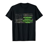 Diseño de la bandera estadounidense grunge para un aspecto desgastado, con el mejor papá jamás desgastado corriendo por la bandera vertical. Perfecto para barbacoa, pesca o montar en el barco. Diseño de héroe protector de marido para padres militares, policías o bomberos