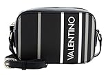 Diese kleine moderne VALENTINO Tasche ist perfekt für schickere Anlässe, aber auch für den Alltag geeignet. Dank ihrer ausgezeichneten Fächeraufteilung bietet diese Umhängetasche Ihnen die Möglichkeit alle Ihre wichtigsten Habseligkeiten übersichtlich zu verstauen. Maße: 18,5 x 12 x 9 cm