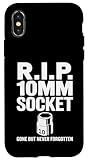 iphone x recensione aranzulla R.I.P. 10MM Socket Car Guy Funny Car Mechanic design per pilota di auto da corsa e meccanico diesel che amano le parti di auto da corsa e la ricerca di prese da 10 mm mentre gioca ancora con blocchi e auto come muscle car, auto classiche e forse una deriva car.