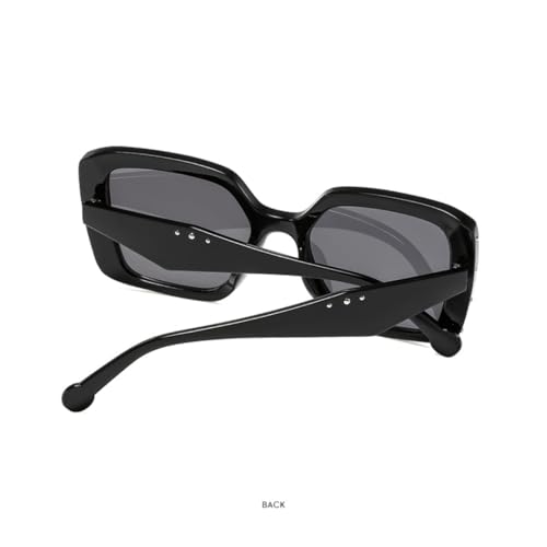 Lunettes de soleil transparentes finition rétro design minimaliste chic