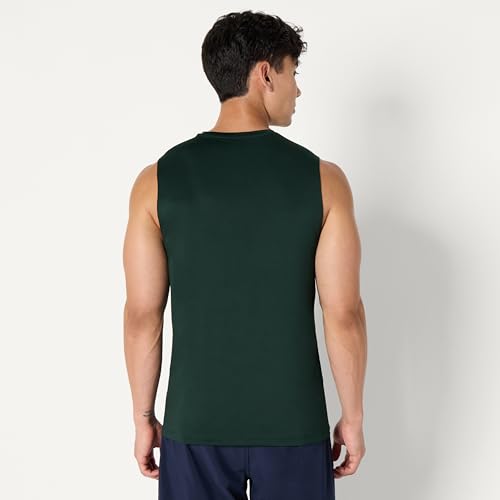 Amazon Essentials Herren Leichtes, Schnelltrocknendes und Feuchtigkeitsableitendes Sport-Muskelshirt aus Tech Stretch, Ärmellos, Dunkelgrün, M 3