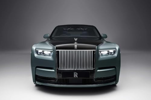 Image of Play Boy 1:24 Rolls Royce Phantom Model Diecast Metal Alloy Pullback Toy Vehicle with Openable Doors Light and Music Car for Kids (Multicolor)