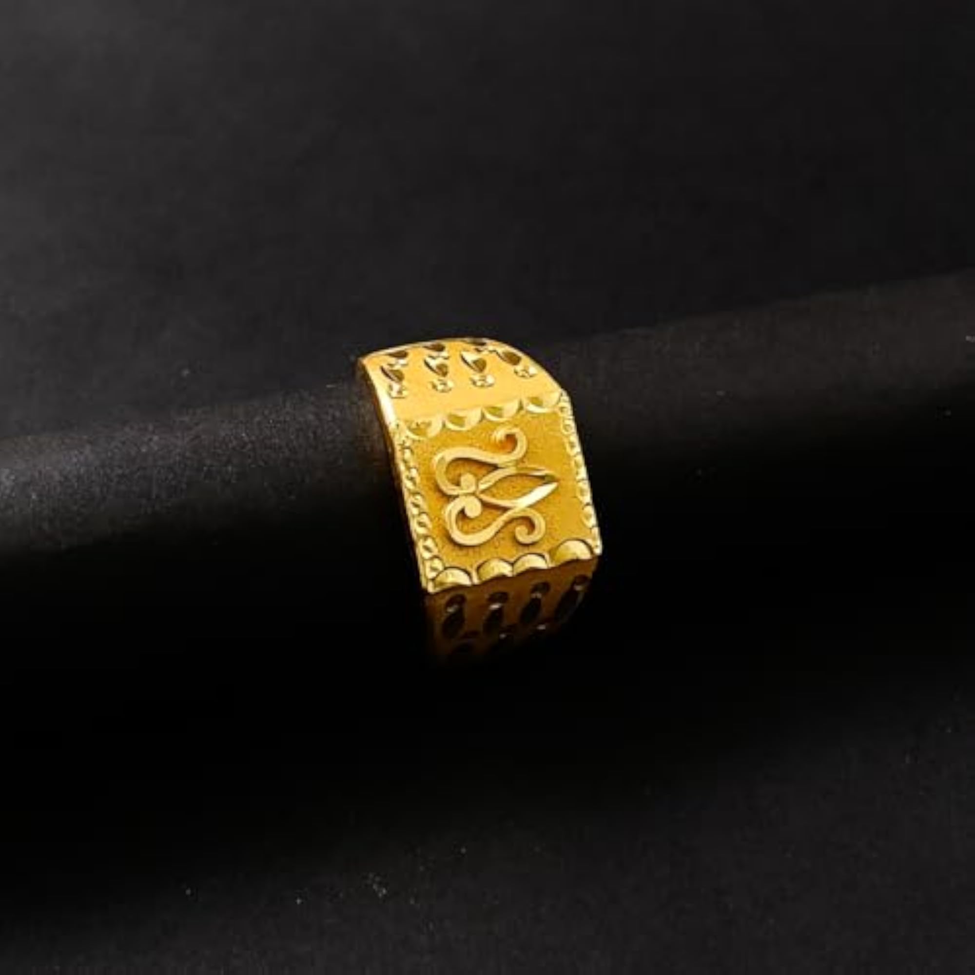Men's Gold-Plated Square Signet Ring with Engraved Pattern