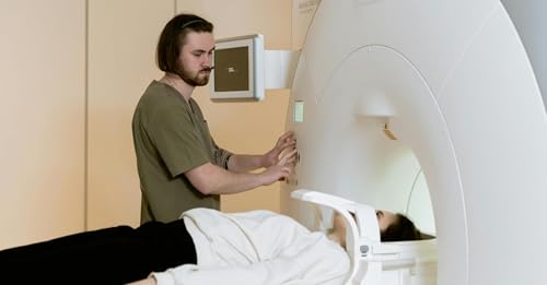 Risonanza magnetica del cervello: cosa racconta davvero