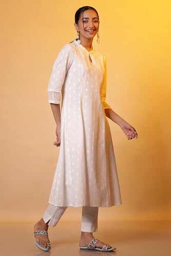 Image of Aurelia White Floral Printed Printed Cotton-Rayon Blend Regular Kurta for Women