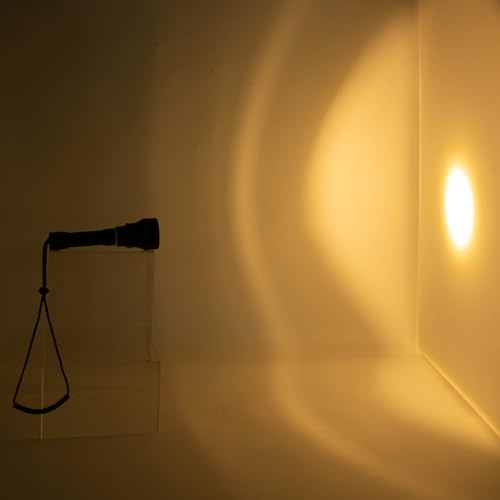 Diving Light, 30 W, P70 Lamp Beads, 2000 Lumens, Ipx8 Rating, Submersible to 131.23 in, Battery Life 1.5 Hours, Magnetic Switch (Yellow Light)