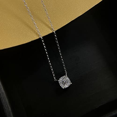 Pendentif moissanite femme 7mm idée cadeau anniversaire unique