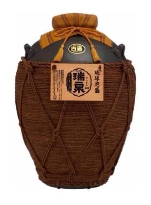 Amazon.co.jp: 泡盛 瑞泉 三年古酒43度 一斗シュロ縄巻壺 18000ml【壺