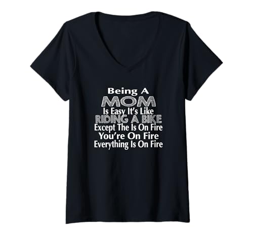 Perfetto per le mamme che apprezzano una bella risata, questo design è ideale per festeggiare la festa della mamma, i compleanni o semplicemente per mostrare apprezzamento per il duro lavoro della genitorialità.
