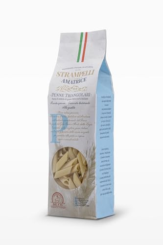 🌬️ Aromi primari preservati grazie al riposo lento in celle statiche 🌬️ Evitando le alte temperature tipiche della produzione di massa, le Penne Triangolari conservano il bouquet aromatico del frumento laziale. All'assaggio si percepiscono note dolci e tostate, segno di una lavorazione che ha protetto le vitamine e i nutrienti del chicco, trasformando un semplice piatto di pasta in un nutrimento nobile e fragrante per tutta la famiglia.