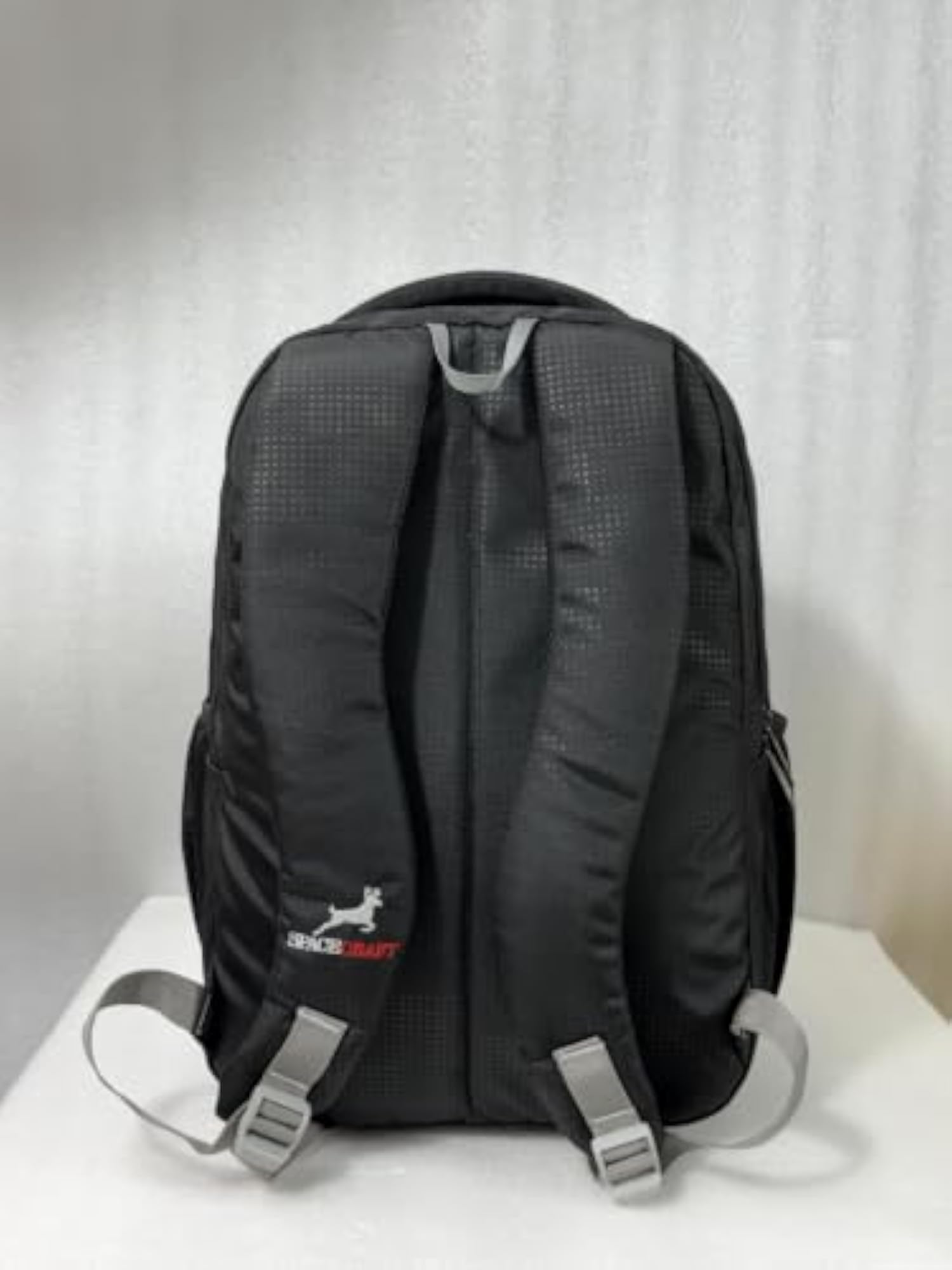 Featherweight Polyester Backpack for Daily Use