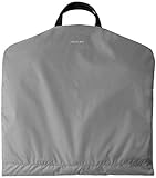 Hochwertige Materialien und höchste Qualität: Die Reisetasche ist aus extrem leichtem und strapazierfähigem Velocity-Nylon. Das edle & elegante Muster ergänzt das zeitlose und moderne klassische Design. Es ist auch wasserabweisend, um Ihre Kleidung bei allen Bedingungen trocken zu halten. Wir produzieren in Handarbeit mit hochwertiger Handwerkskunst und gehen nur eine zusätzliche Meile wenn es um die Materialien, die wir für unsere Taschen verwenden. Das beste Beispiel dafür ist der weltweit erste handgeschmiedete Kleiderbügel aus 100% Titan - Made in Germany-.