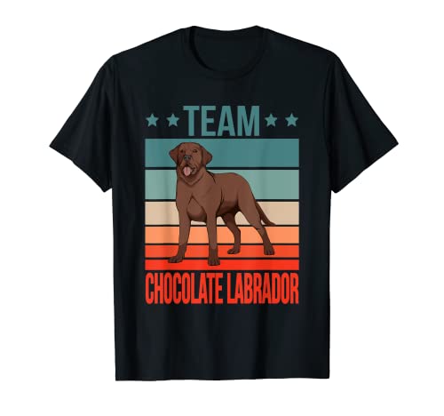 Ami i Labrador al cioccolato? Afferra questo divertente Labrador al cioccolato vestiti e roba per bambini, donne e uomini. Questo simpatico Labrador al cioccolato è il regalo perfetto per gli amanti del Labrador al cioccolato.