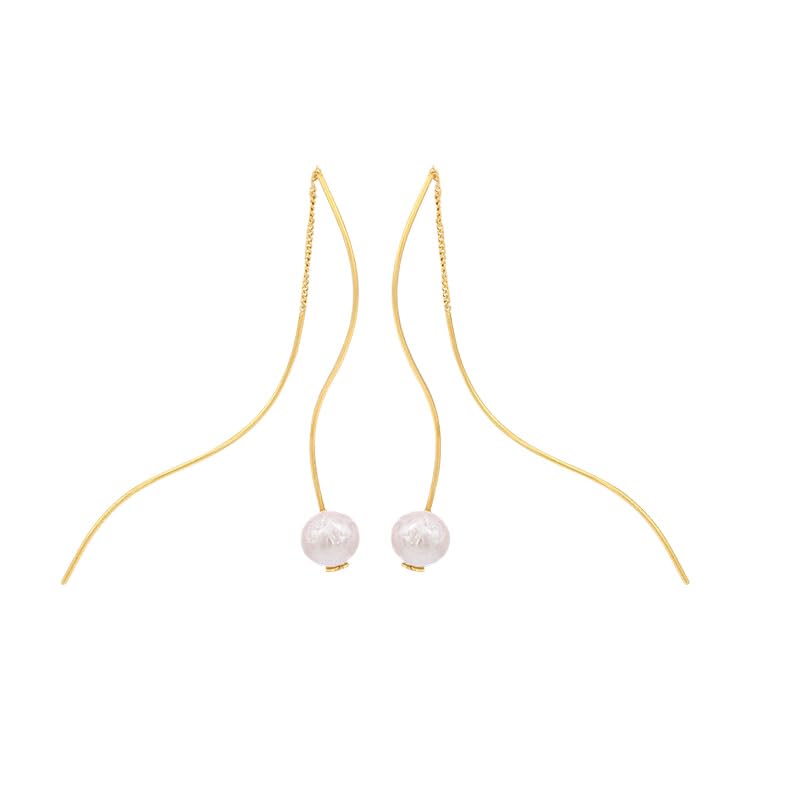 Boucles d'oreilles pendantes en S et perles pour femme : l'élégance fluide au quotidien