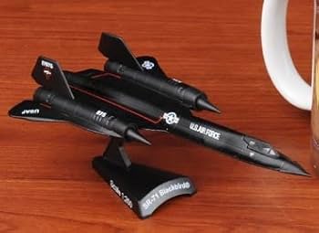 Amazon | モデルパワー 1/200【SR-71 ブラックバード アメリカ