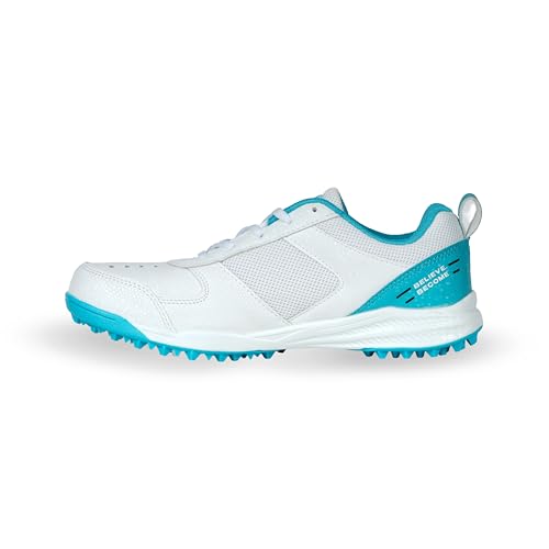 Image of SG Fusion Shoes Enhanced Comfort and Performance for the Perfect Game