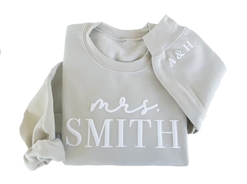 Up2ournecksinfabric - Bride Sweatshirt - Mrs Sweater - Honeymoon Outfit - Wedding Gift - Bride Crewneck - Miss to Mrs