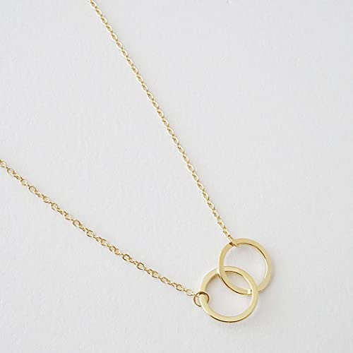 Honeycat Harmony Interlocking Circle Necklace in Gold, Rose Gold, or Silver | Delicate Jewelry4