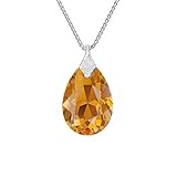 Ce collier complète parfaitement le style élégant et illumine toutes les femmes. L'art artisanal de qualité que nous proposons est fait main avec le grand argent 925 et le cristal Swarovski toujours brillant sur le marché des bijoux. Les colliers en cristal Swarovski sont tissés avec tradition et modernité. Ces bijoux attirent tous les regards et enveloppent chaque femme avec une lueur naturelle tamisée qui en sort.