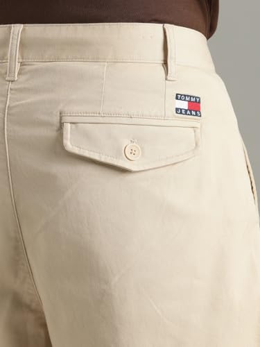 Image of Regular fit Solid mid Rise Shorts