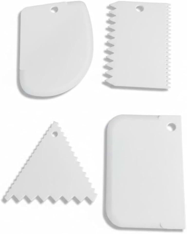 Kit Espátulas Decorativas para Bolo, 4 Peças, Branco, Plástico, Raspadores para Confeitaria, Massas e Wave Cake