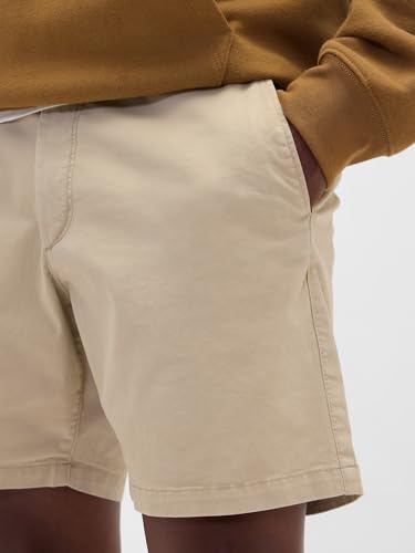 Image of Gap Mens 7 inch Essential ShortCasual Shorts