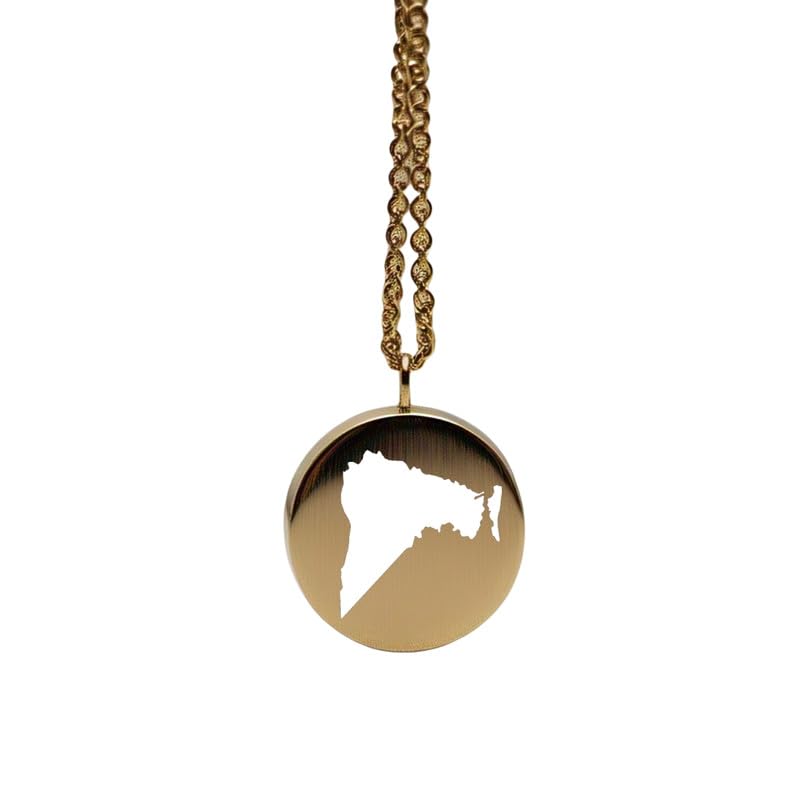 Pendentif Nassau en argent, une idée cadeau gravée pour les passionnés de voyage