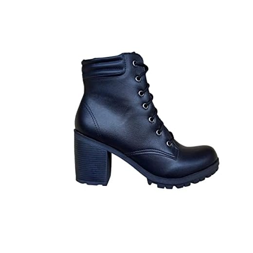 Bota Coturno Feminina Preta Salto Alto Grosso Cano Curto Tratorada Cor:Preto;Tamanho:39;Gênero:Feminino