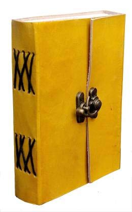 Journal en cuir jaune avec serrure pour noter vos pensées de voyage