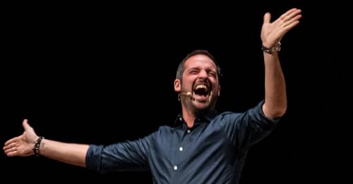 Filippo Caccamo: a lezione di comicità