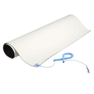StarTech.com ESD Antistatische mat, 63,5 x 69,8 cm, elektrische aardingsonderlegger voor op het bureau, aardingskabel met klem incl. – voor thuis of op het werk – beige (M3013)